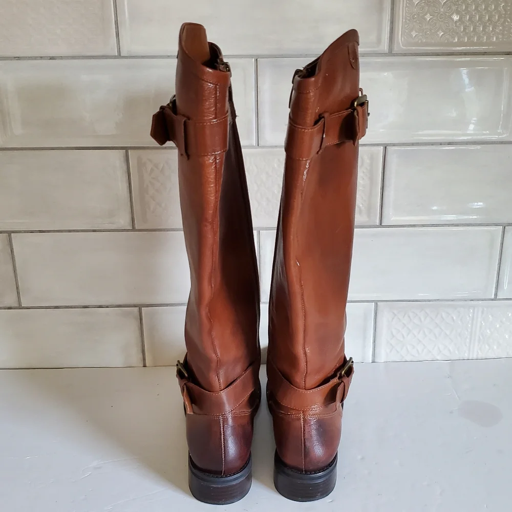 Enzo Angiolini 6.5 Vernished Leather Riding Boots Old Money Equestrian Classic